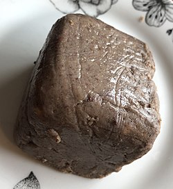 Rommelkruid wordt gebruikt in balkenbrij (niet gebakken)